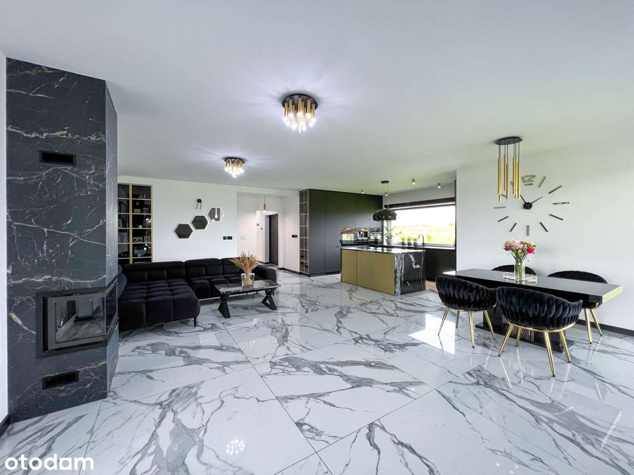 Elegancki dom parterowy z garażem w bryle budynku oraz dużą działką !-12