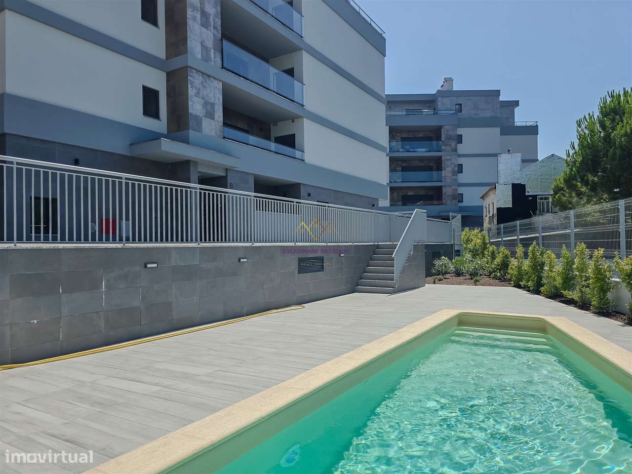 T4 com Piscina em Alverca-30