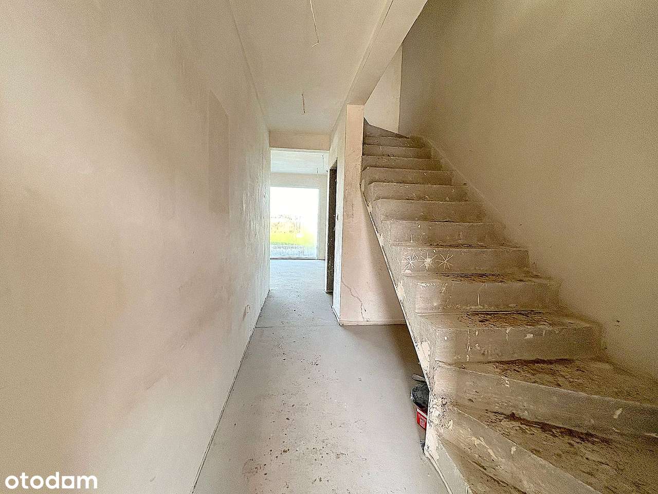 Nowoczesny bliźniak z ogrodem w Pucicach – idealny dla rodziny-11