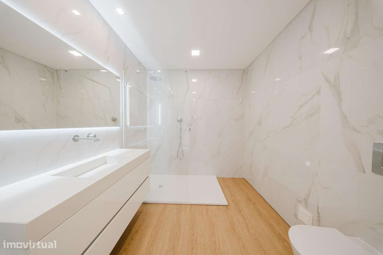 Moradia T5 de Luxo com Piscina e Vista Panorâmica em Mealhada, Loures-28