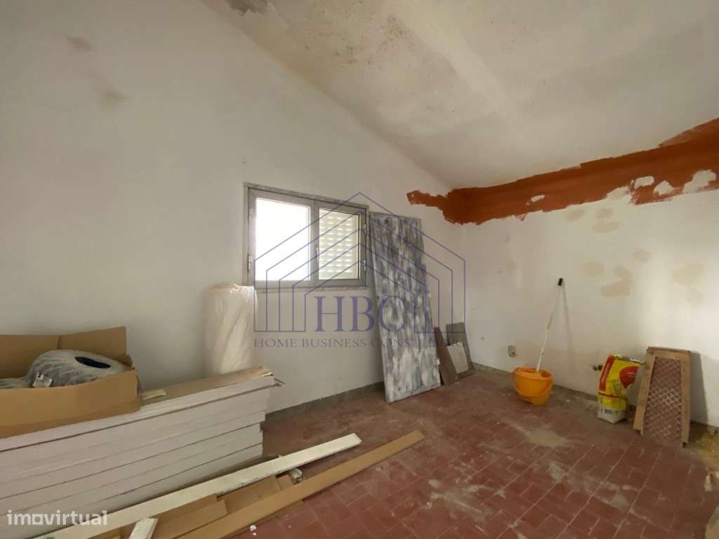 Moradia T3+1 com Grande Potencial na Lagoa de Albufeira - Sesimbra-25