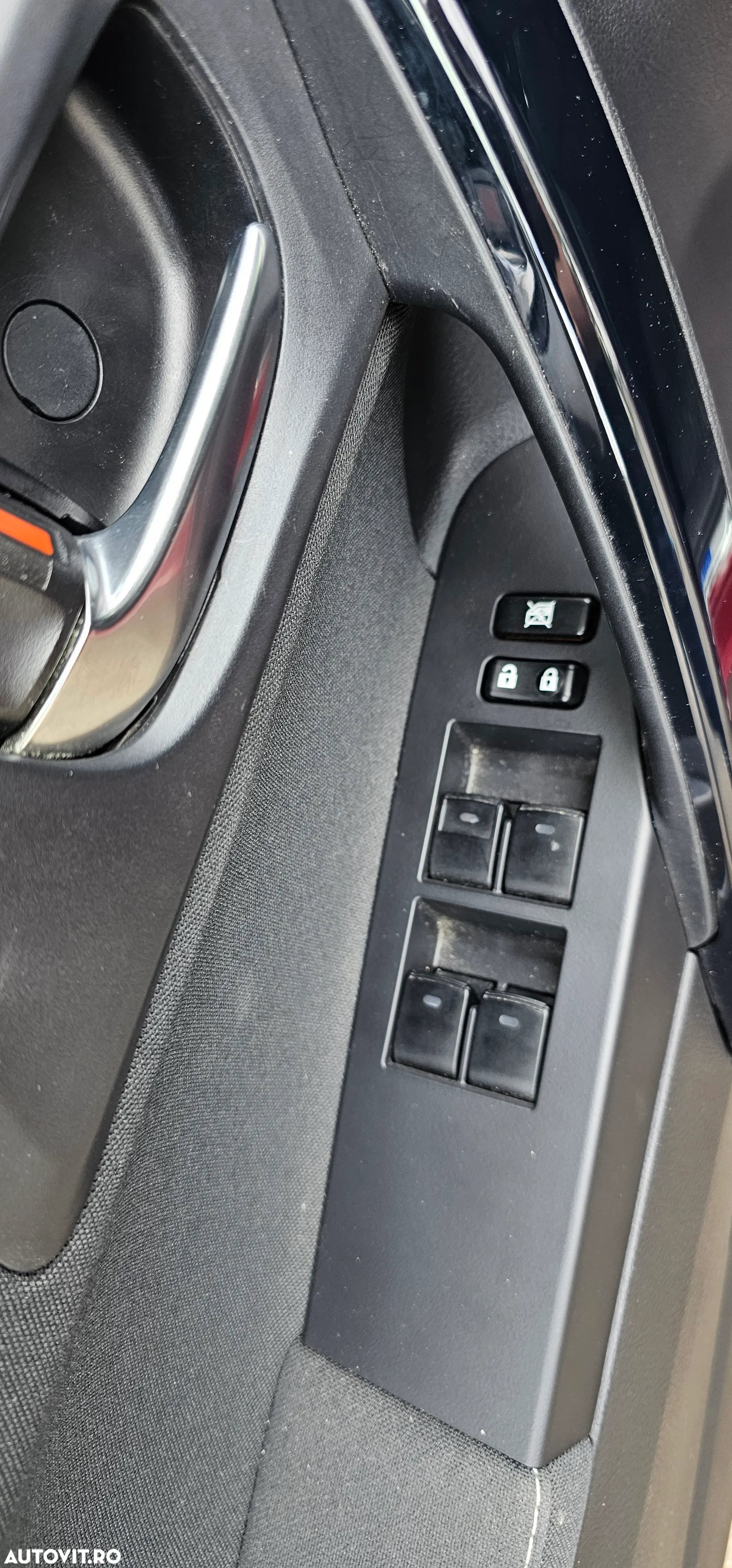 Toyota Auris 1.8 VVT-i Hybrid Automatik Edition S+ - 9
