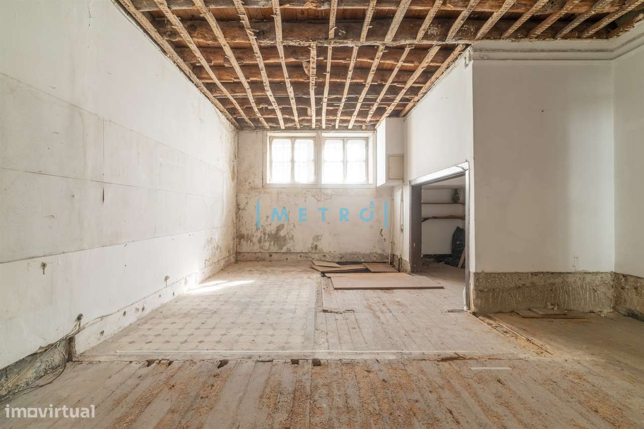 Moradia Devoluta T3 Venda em Cedofeita, Santo Ildefonso, Sé, Miragaia,-16