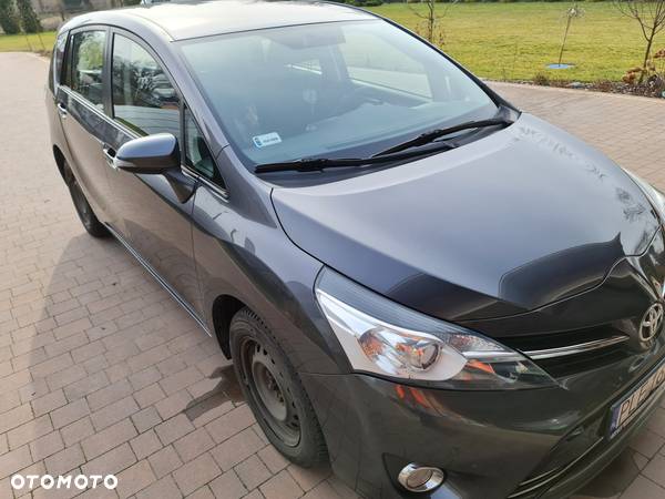 Toyota Verso 2.0 D-4D Premium - 6