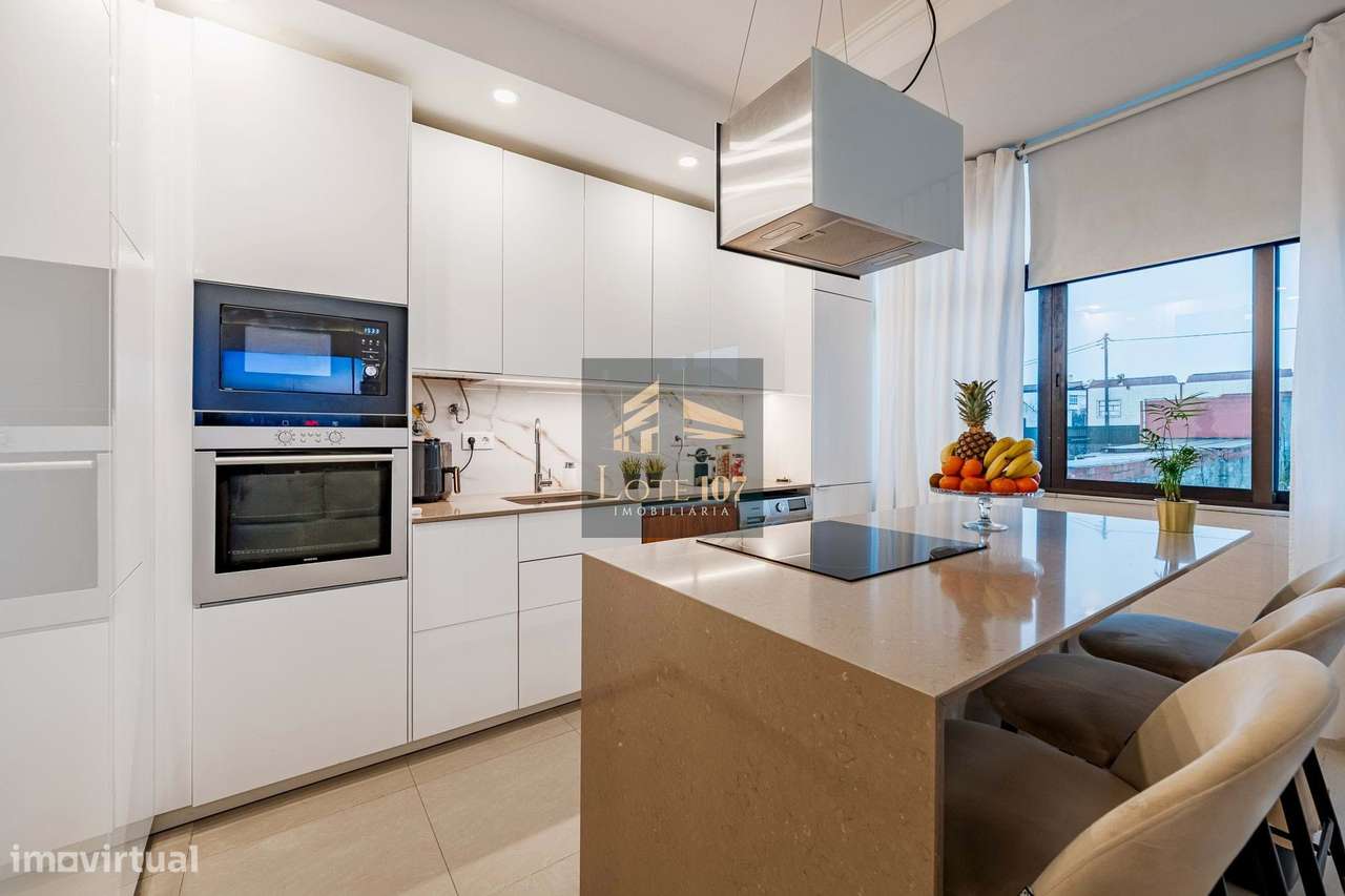 Apartamento T2 Remodelado em Pinhal Novo-10