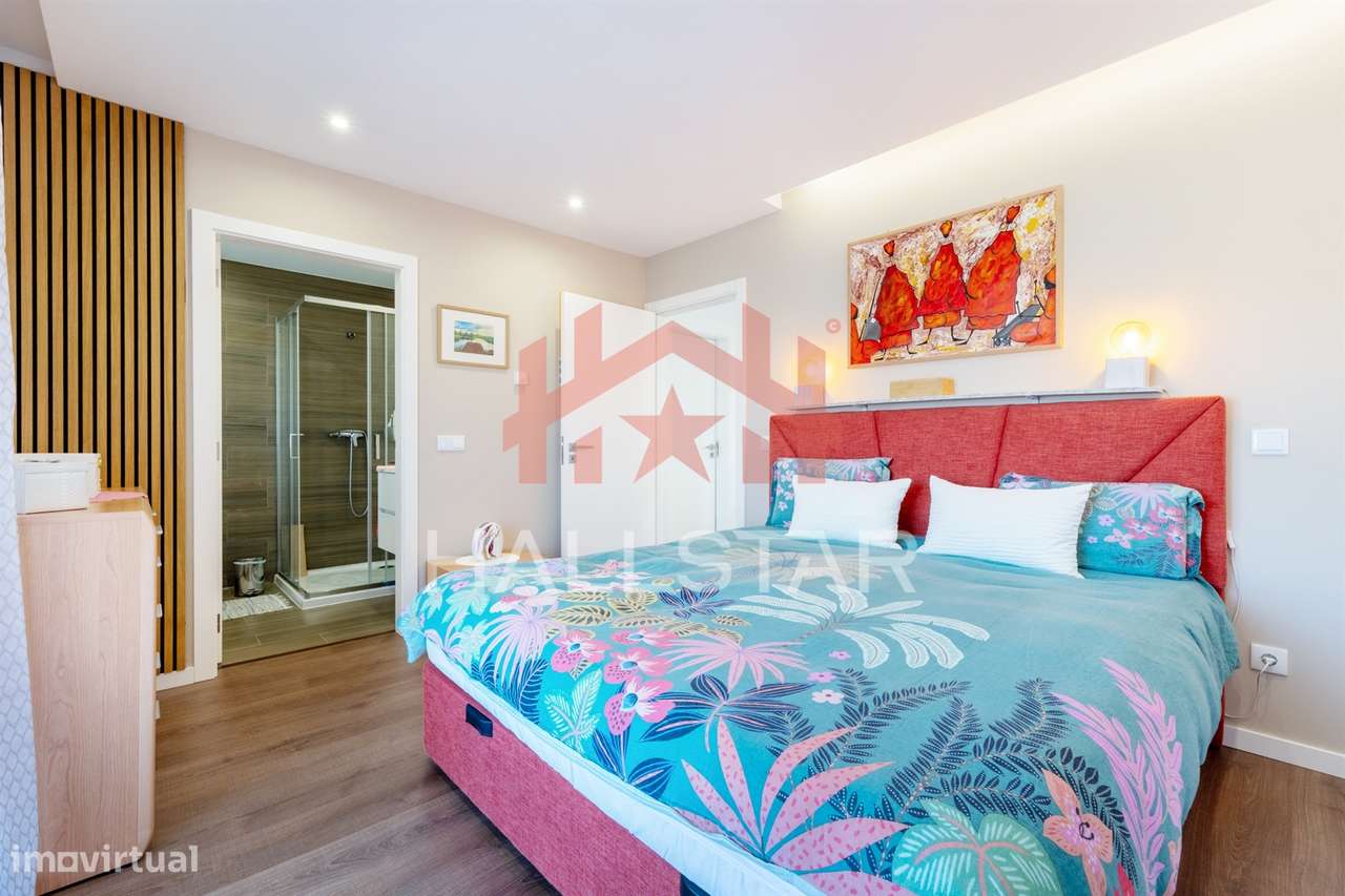 Moradia T4 / Jardim e Garagem / Cela-21