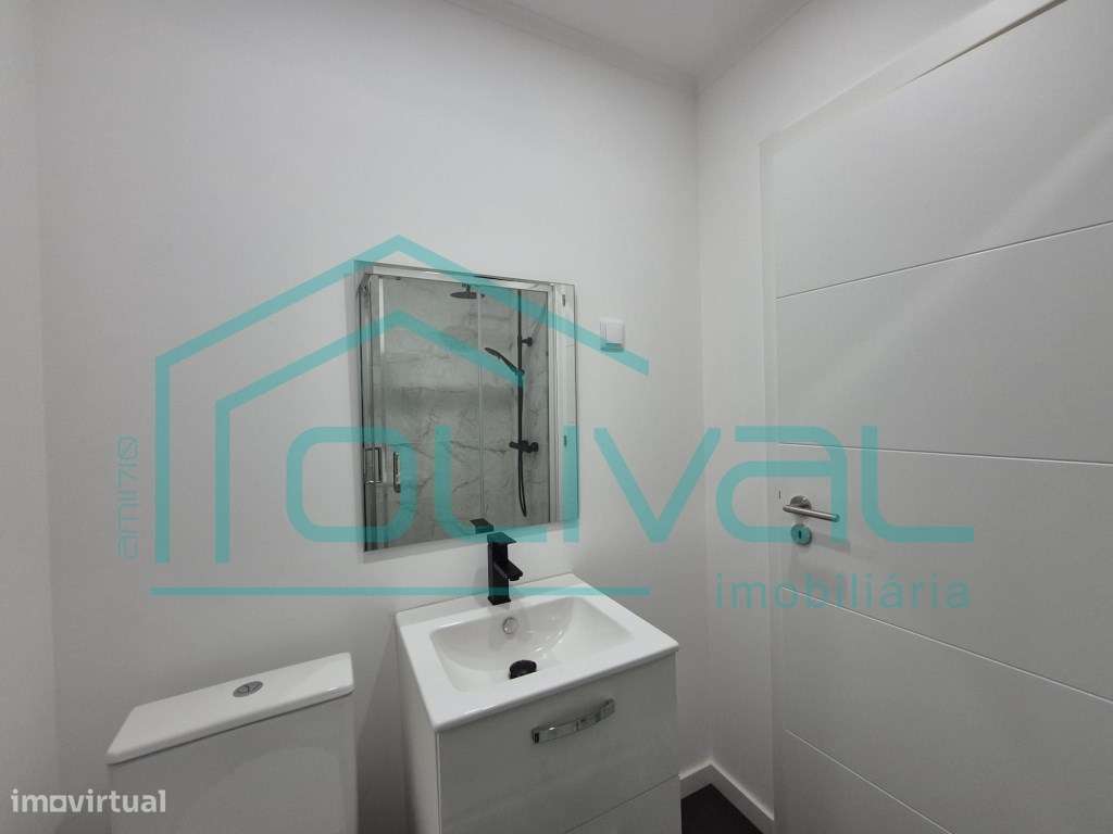 Apartamento T2+1 Remodelado-12