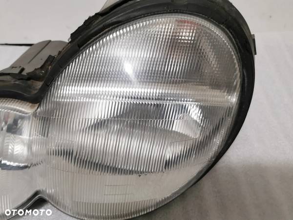 Mercedes C klasa w203 Sport Coupe Lampa lewy przód przednia lewa EUROPA - 3