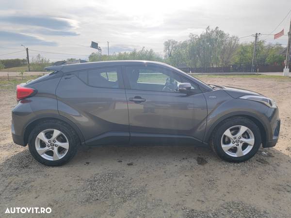 Toyota C-HR 1.8 HSD 4x2 CVT C-enter - 2