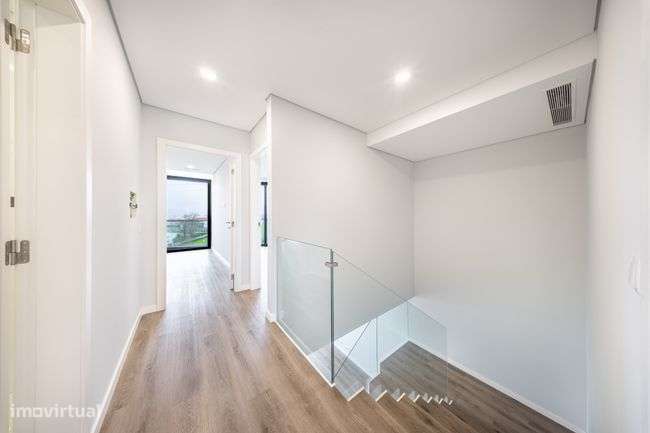 Moradia NOVA T3 no Porto-9