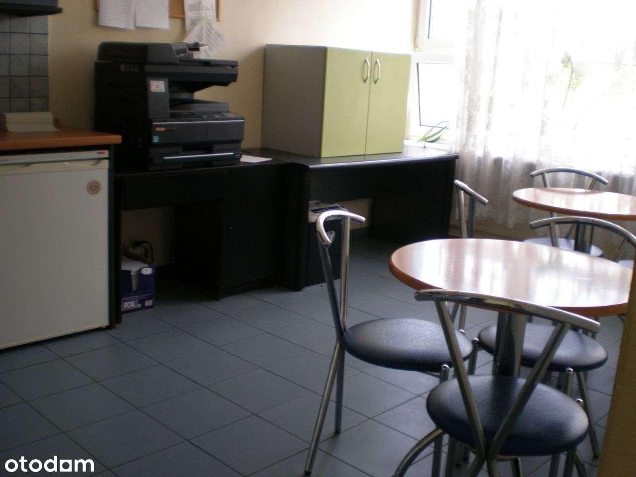 Pokój biurowy 12 mkw Vp, winda, 1000,- zł brutto bez dodatkowych opłat - Pełny obrazek: 5/9