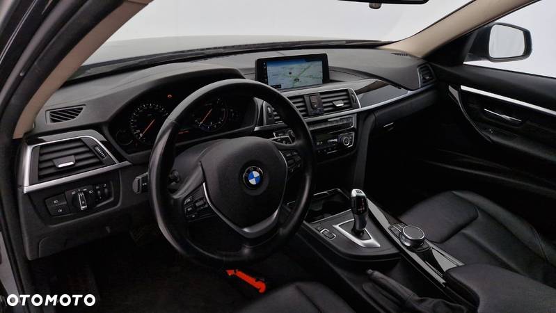 BMW Seria 3 318d Luxury Line - 14