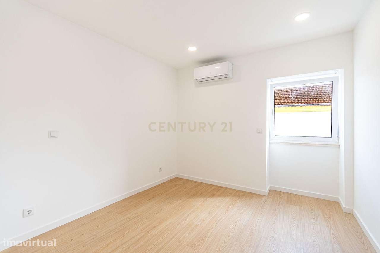 Moradia de charme totalmente renovada com vista aberta sobre vinhas e-21