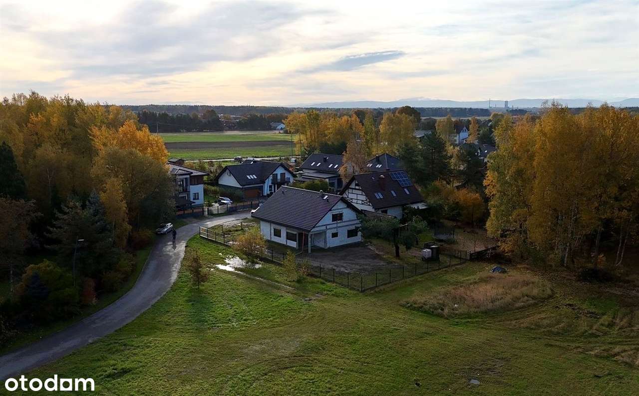 DOM Wolnostojący W Cudownej Lokalizacji!-17