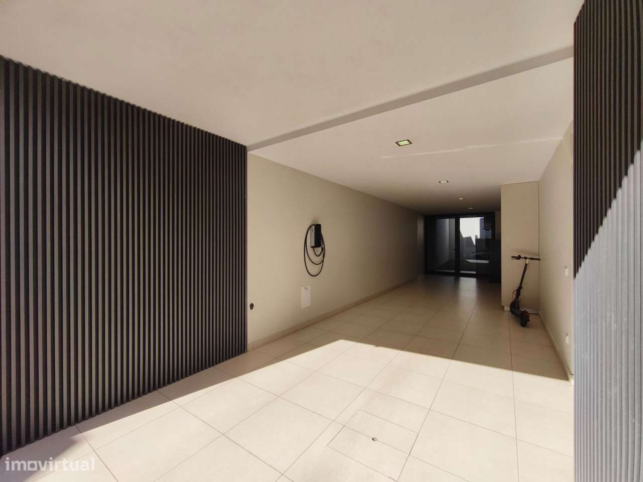 Moradia T3+1 (Centro Póvoa de Varzim a 300m da praia) - Grande imagem: 4/41