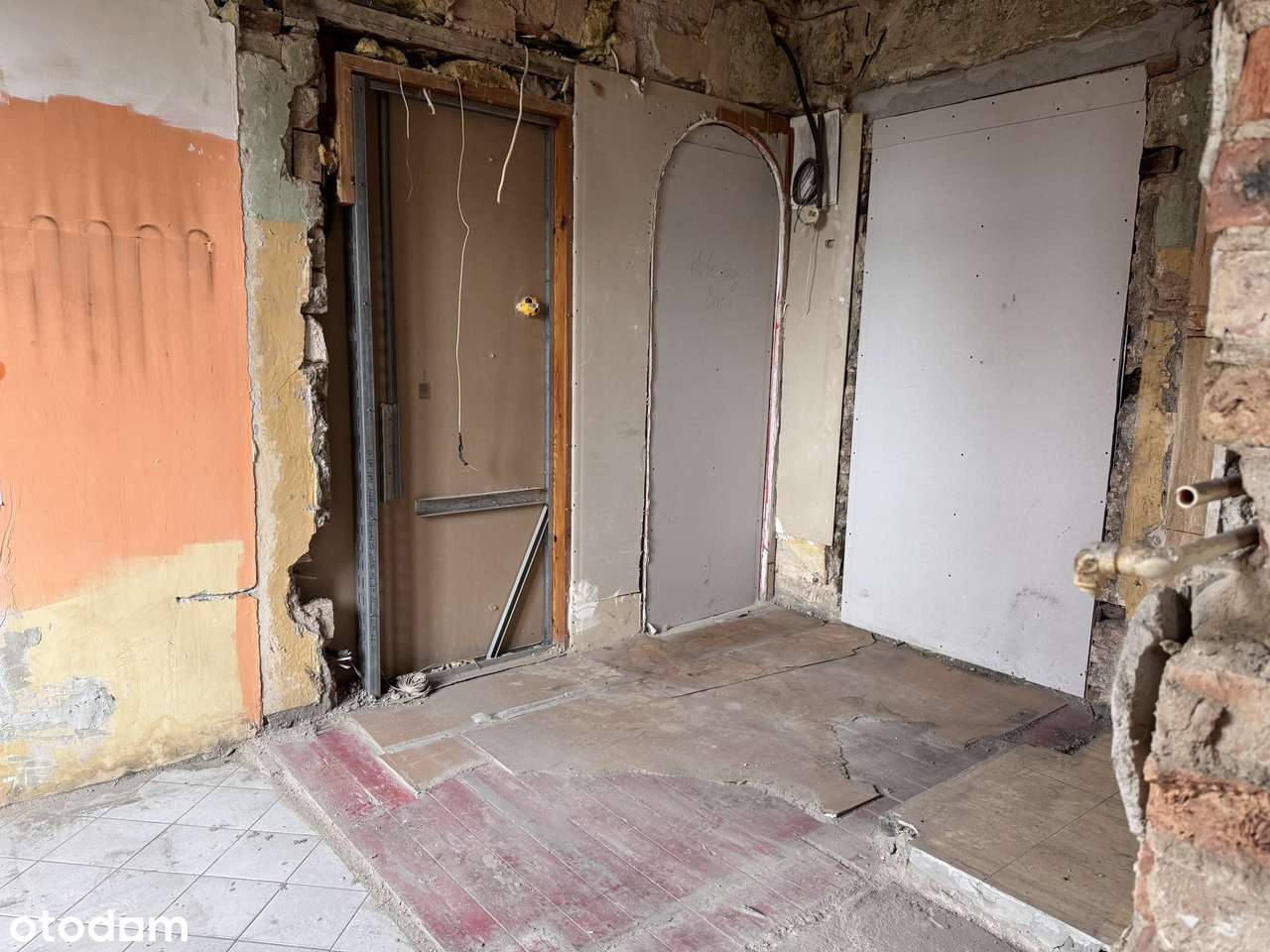 Do remontu! Łazarz, 2 pokoje, 2 piętro, pełna rewitalizacja kamienicy-7