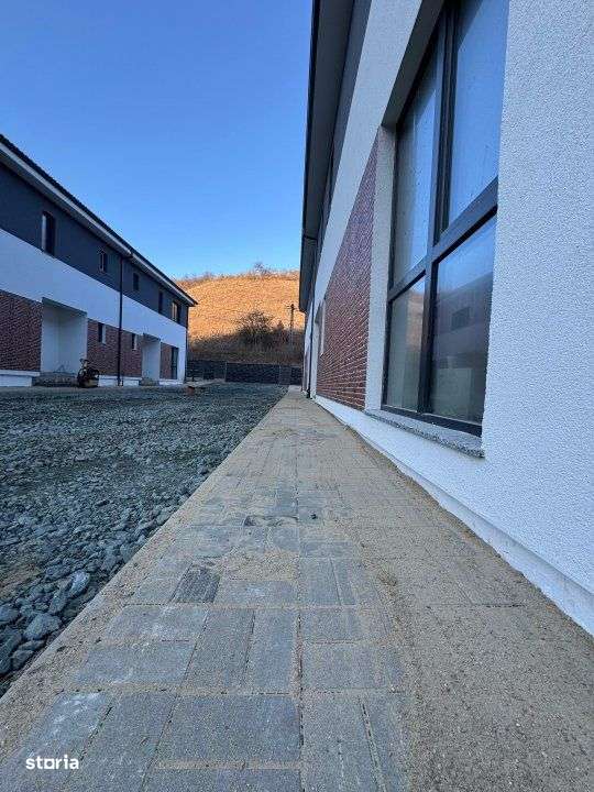 Ansamblu de case de vanzare Floresti zona Tauti finalizat-6