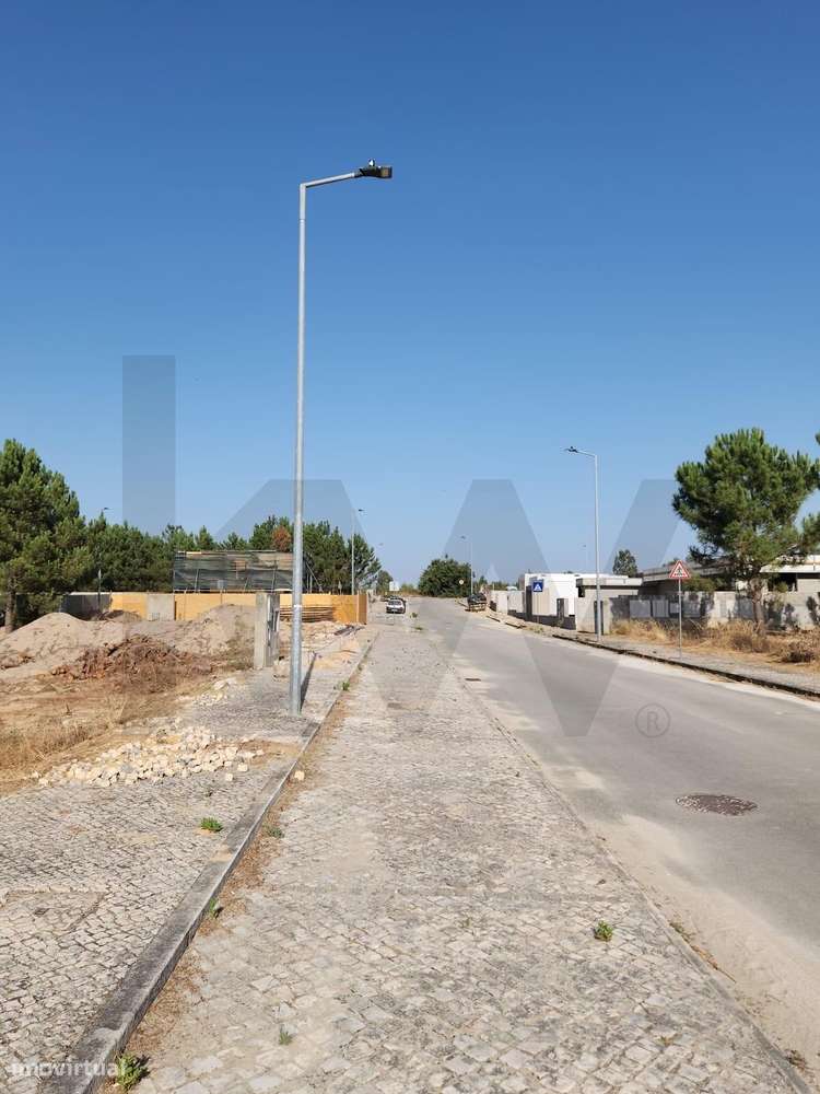 Terreno Urbano de 627m2 - Qta do Anjo - Palmela c/ou s/projecto - Grande imagem: 5/40