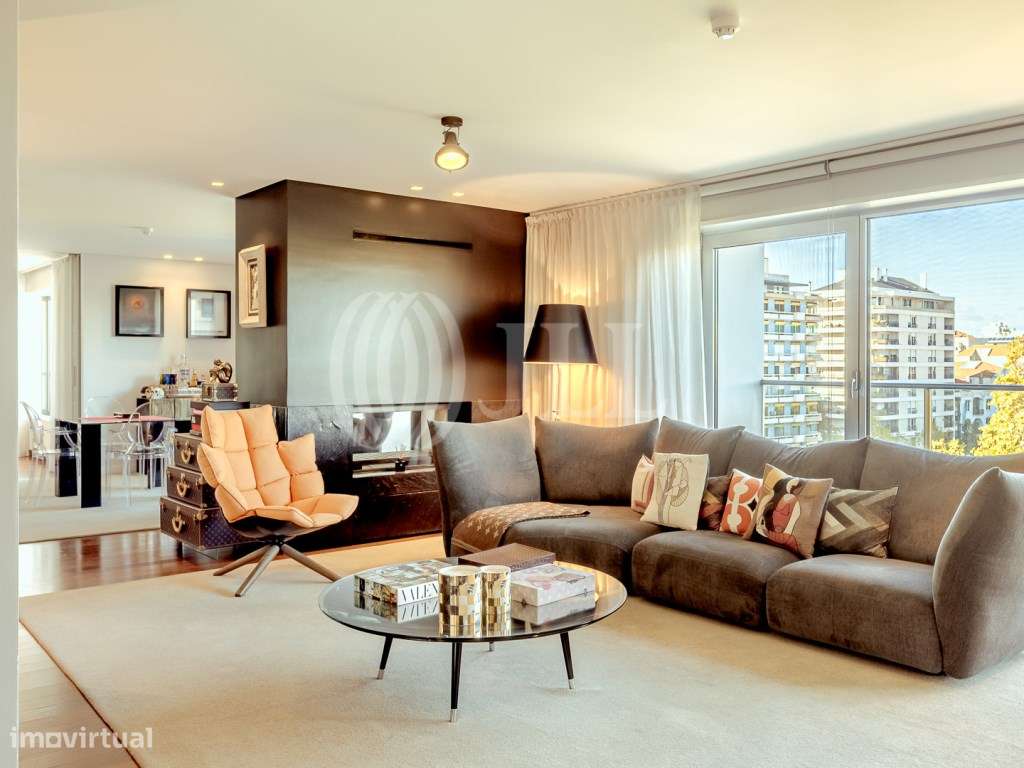 Apartamento T6 com varanda, Campo Pequeno, Lisboa. - Grande imagem: 5/57