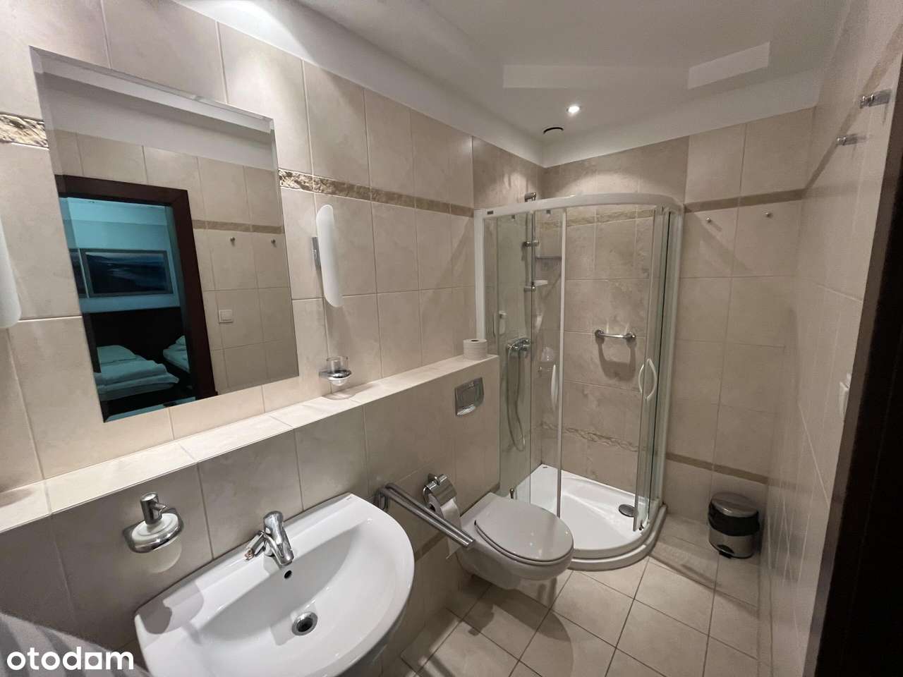 Obiekt hotelowo-sportowy - Hotel Groclin-5