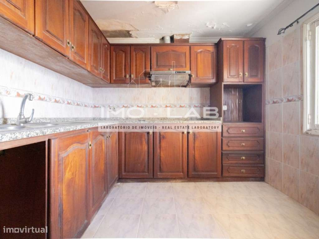 Moradia T2 - Ampla Garagem - Câmara de Lobos-35