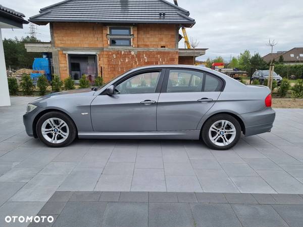 BMW Seria 3 320i - 8