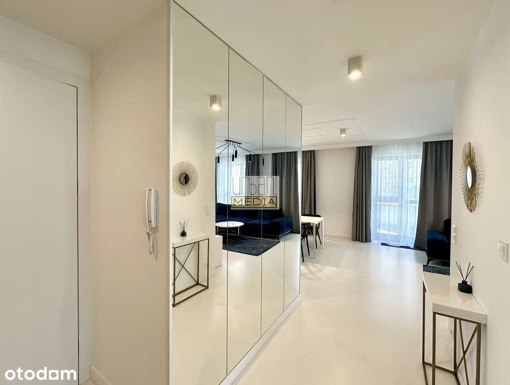 Apartament z tarasem przy Metro Płocka-4