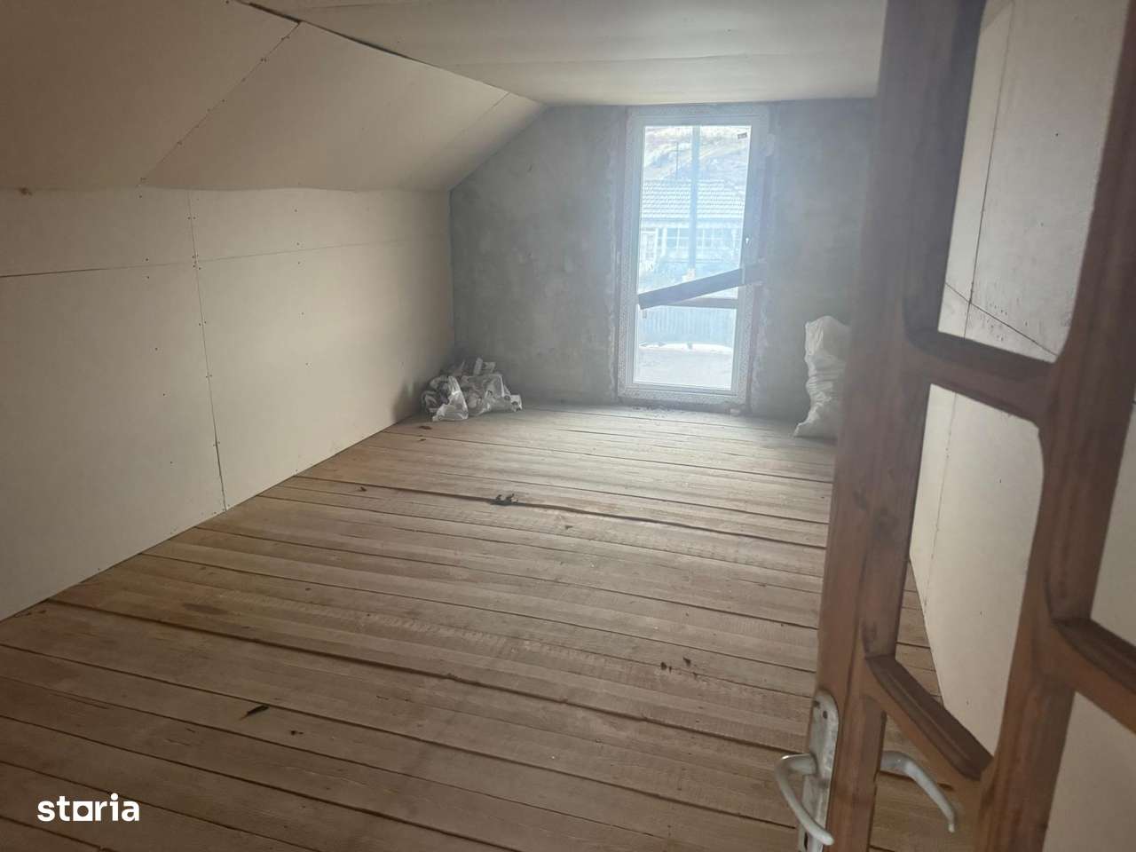 Tomesti - Osoi, vila , spatiu la parter , 2400mp teren, iaz , credit-9