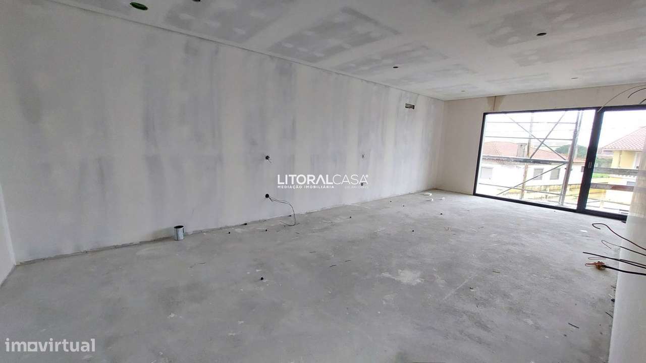 Moradia T4 Nova | Gafanha da Encarnação - Grande imagem: 2/27