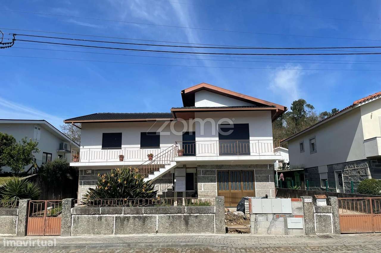 Andar moradia T3 em Carreira e Bente - Vila Nova de Famalicão - Grande imagem: 2/27