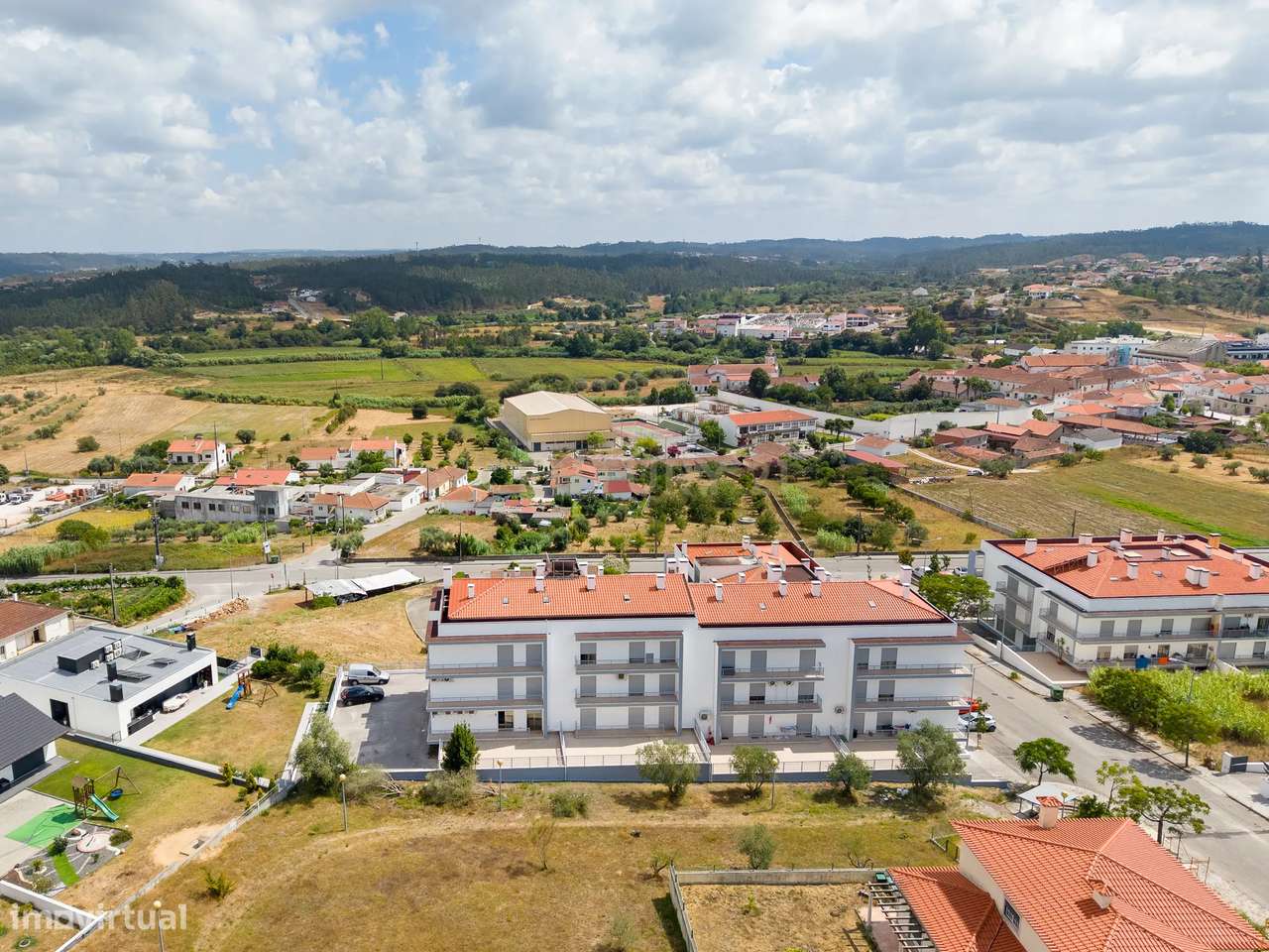 Apartamento T3 de Excelência com Terraço, Garagem Box, no Louriçal - P-41