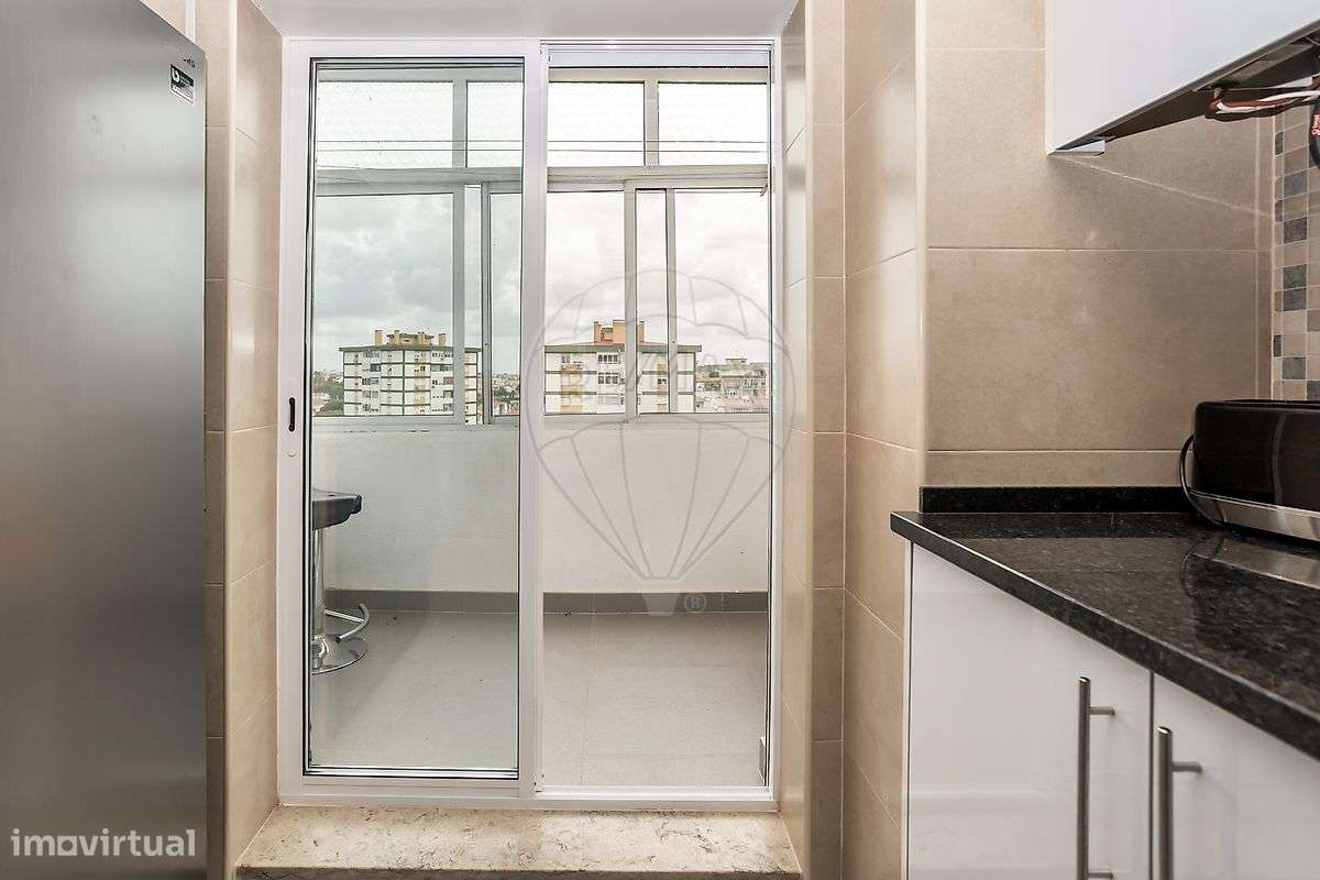 Apartamento T3 à venda em Almada-18