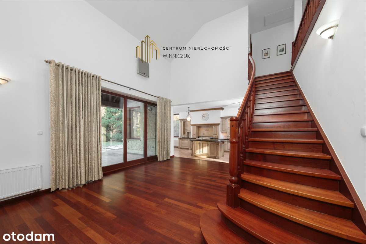 Rezydencja z basenem tuż przy lesie-11