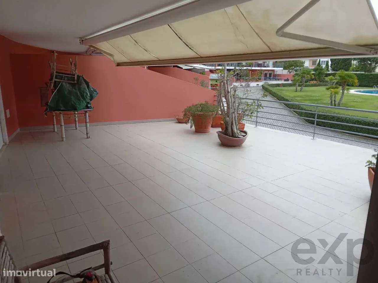 Moderno apartamento de 4 quartos com terraço e acesso à piscina em Oei - Grande imagem: 2/14