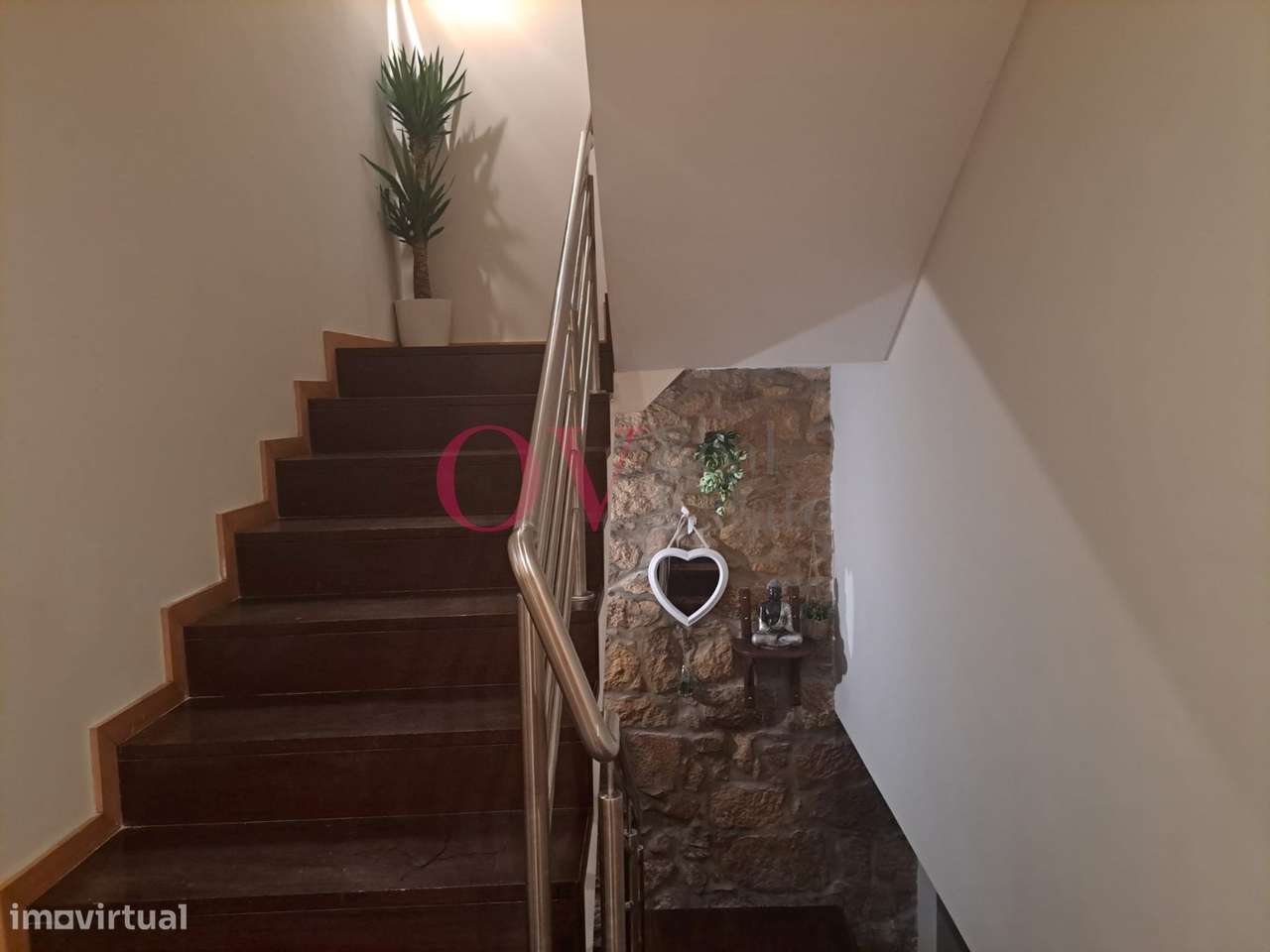 Vende-se Quintinha com moradia T4, a 2 minutos da circunvalação, junto-15