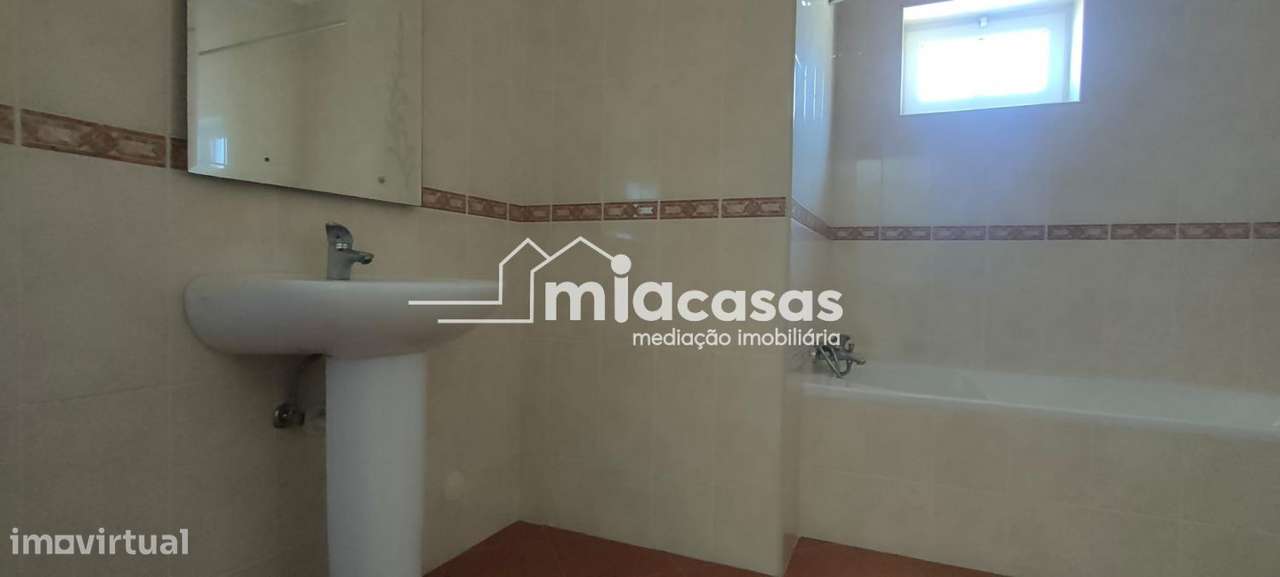 MORADIA T2+1 ISOLADA - OIÃ-10