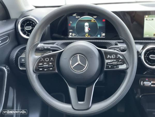 Mercedes-Benz CLA 200 d Shooting Brake 8G-DCT - 10