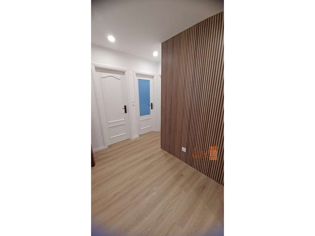 Apartamento T2 Totalmente Remodelado em Condomínio Privado com Pisc... - Grande imagem: 5/25