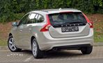 Volvo V60 D2 Geartronic Kinetic - 4