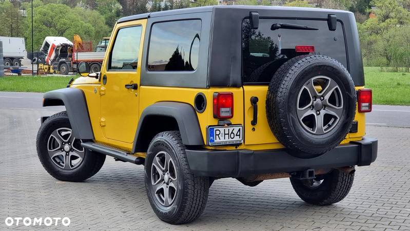 Jeep Wrangler - 8