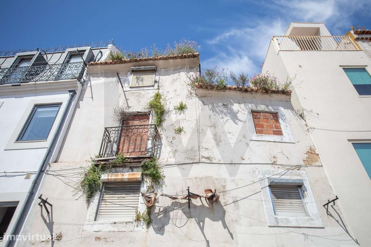 PRÉDIO DEVOLUTO PARA REABILITAÇÃO TOTAL | SANTA APOLÓNIA | LISBOA - Grande imagem: 5/8