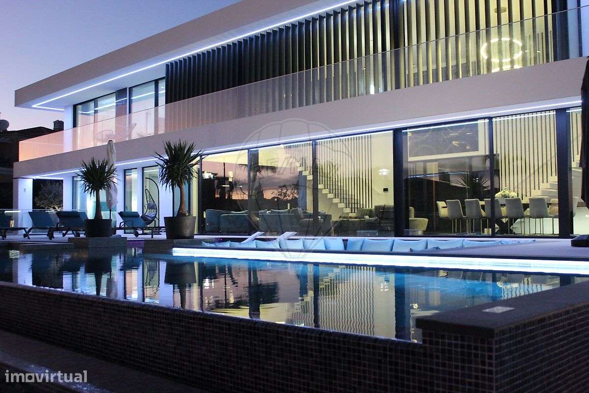 Moradia T5 para venda-9