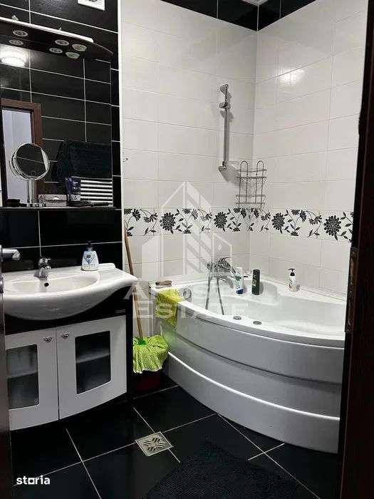 Apartament 2 camere, proaspăt renovat, 70 m pătrați utili, UTA - Imagine principală: 2/8