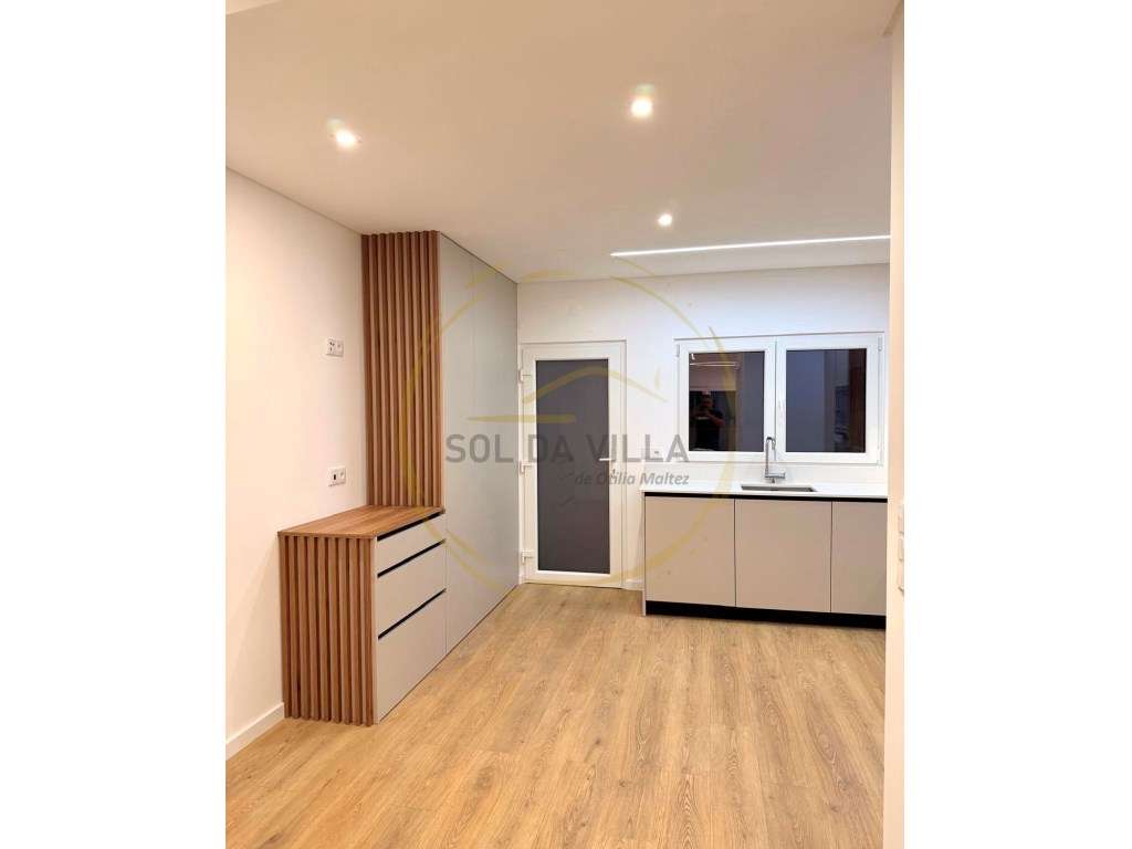 Moradia Geminada T3 - Quinta do Conde, Sesimbra - 450.000€ - Grande imagem: 4/48