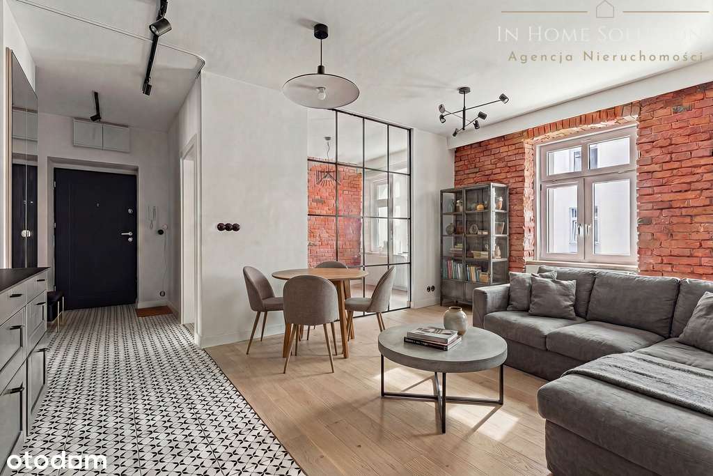 3 pok. apartament w odrestaurowanej kamienicy-0