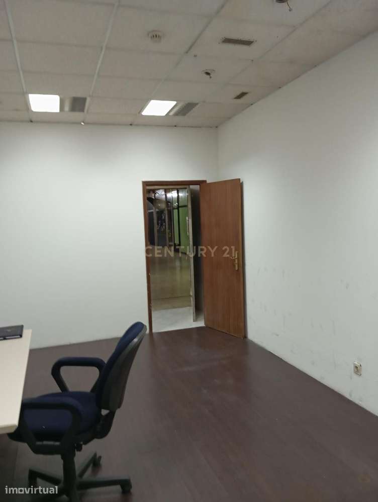 Oportunidade Única no Centro Comercial STOP – Porto - Grande imagem: 5/12
