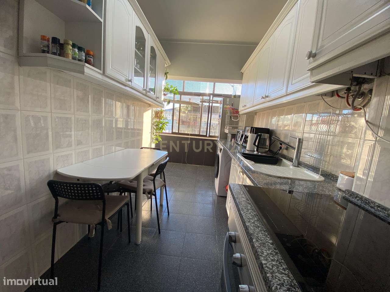 Apartamento T3 em Almada, numa zona tranquila e perto do centro-7