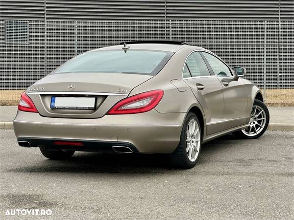 Mercedes-Benz CLS - 6