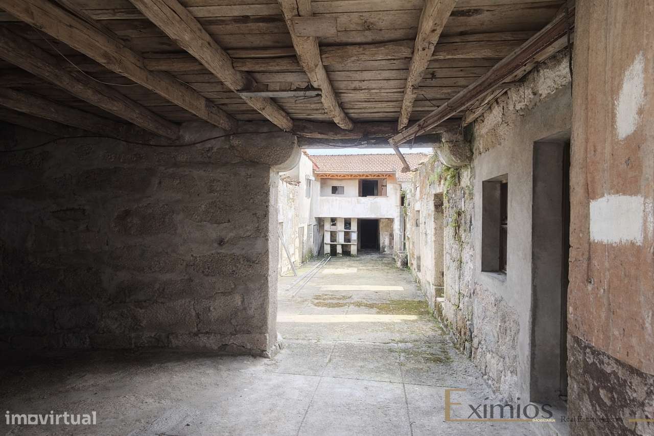 Moradia para restauro total, na Maia. - Grande imagem: 5/48