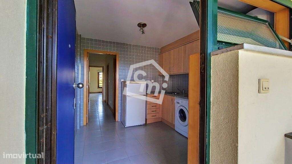 T0 com garagem para arrendamento em Paranhos - Grande imagem: 5/15